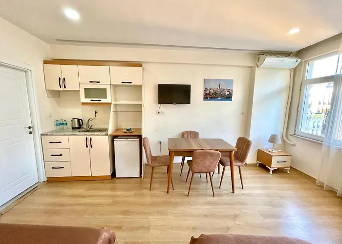 Comfort Nevvaz Suit Taksim 3*