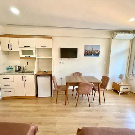 Comfort Nevvaz Suit Taksim 3*