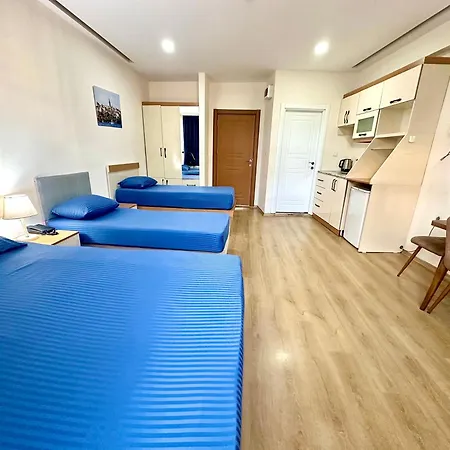 ホテル Comfort Nevvaz Suit Taksim 3*