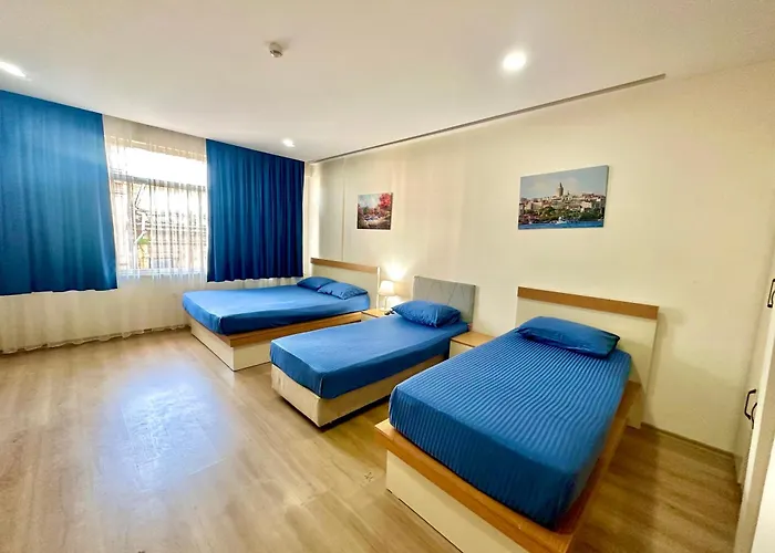 Comfort Nevvaz Suit Taksim